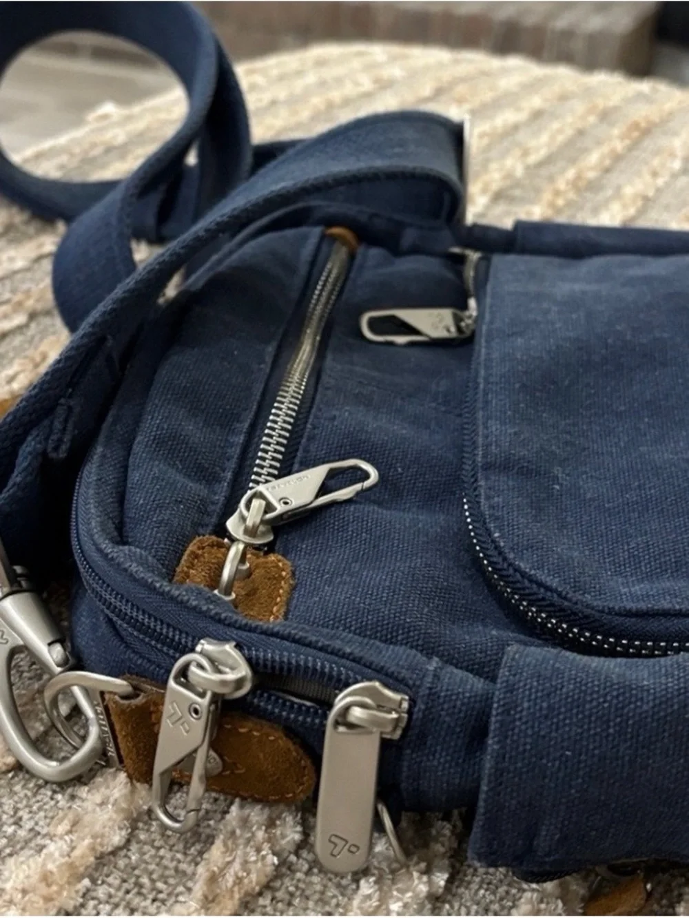 Travelon durable navy